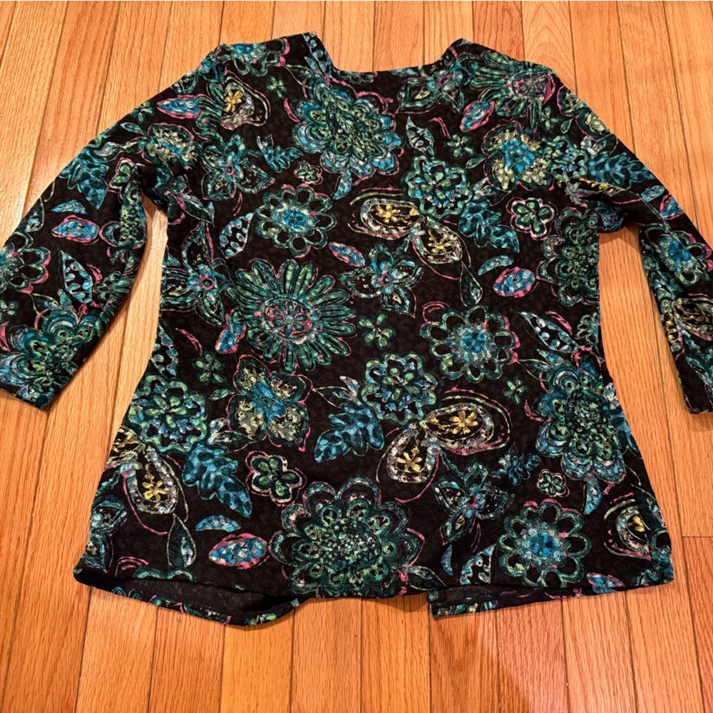 Floral Patterned Women's Twofer Top Rhinestone closure fairy - Picture 3 of 7